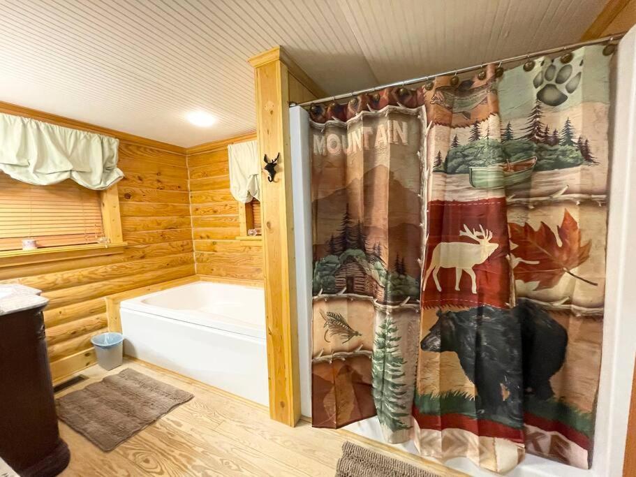 One Of A Kind Rustic Log Cabin Near Bryce Resort - Large Game Room - Fire Pit - Large Deck - Bbq Basye Exteriör bild