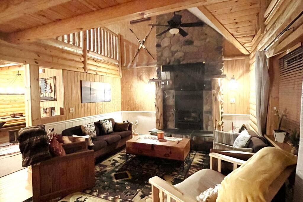 One Of A Kind Rustic Log Cabin Near Bryce Resort - Large Game Room - Fire Pit - Large Deck - Bbq Basye Exteriör bild