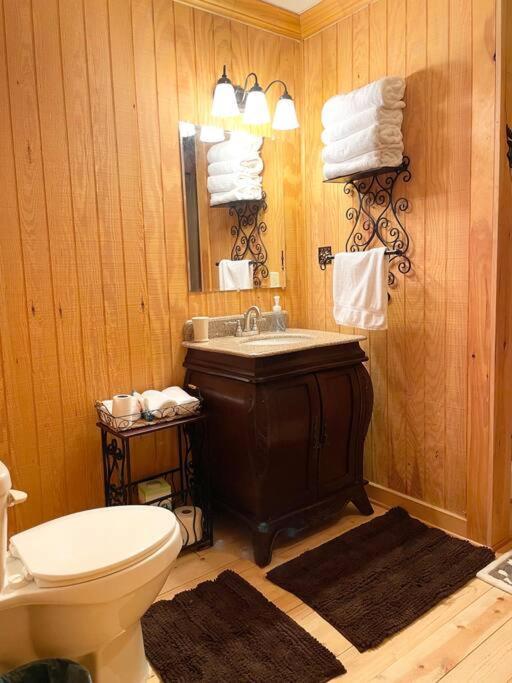 One Of A Kind Rustic Log Cabin Near Bryce Resort - Large Game Room - Fire Pit - Large Deck - Bbq Basye Exteriör bild