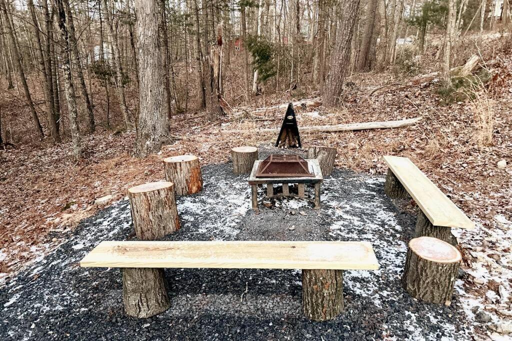 One Of A Kind Rustic Log Cabin Near Bryce Resort - Large Game Room - Fire Pit - Large Deck - Bbq Basye Exteriör bild