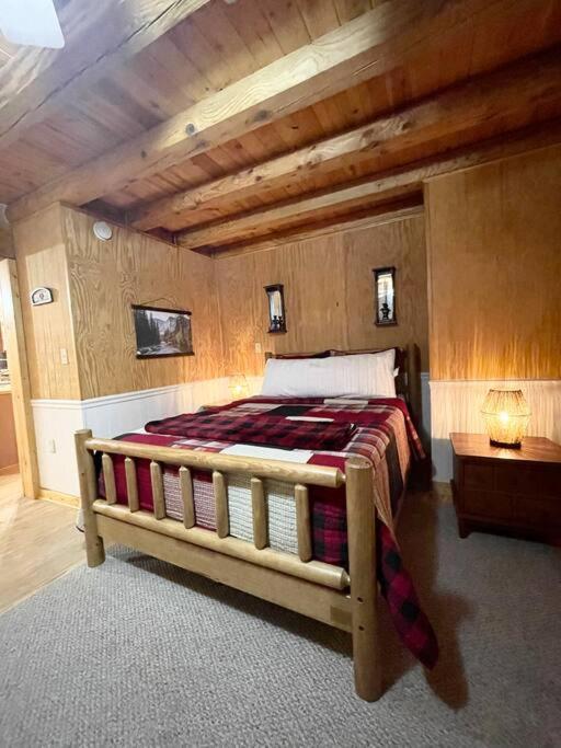 One Of A Kind Rustic Log Cabin Near Bryce Resort - Large Game Room - Fire Pit - Large Deck - Bbq Basye Exteriör bild